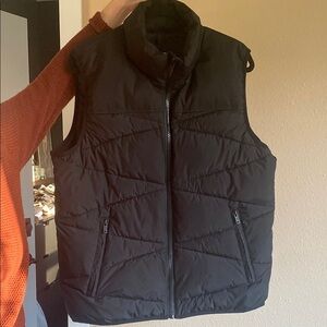 Mens UGG Black Puffer Vest medium